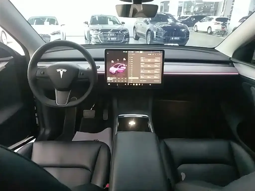 Tesla Model Y 2024 из CN, фото 3