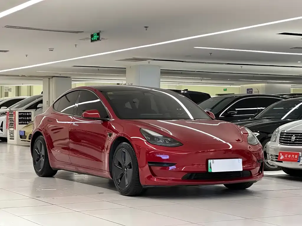 Tesla Model 3 — фото 6