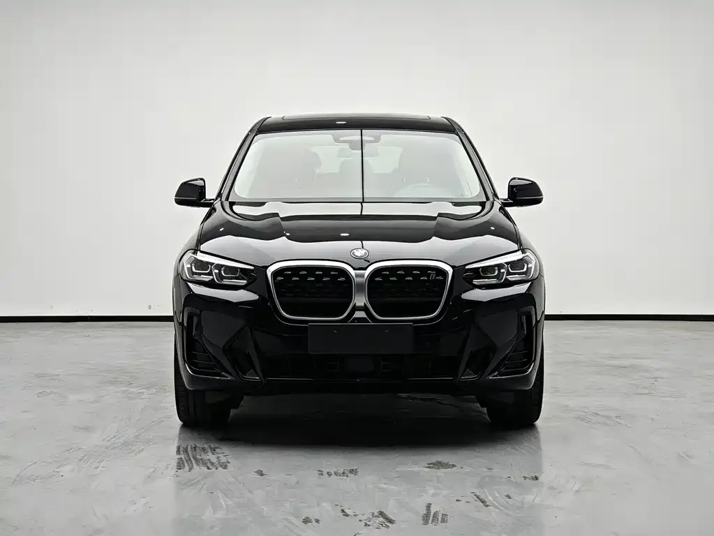 BMW iX3 — фото 2