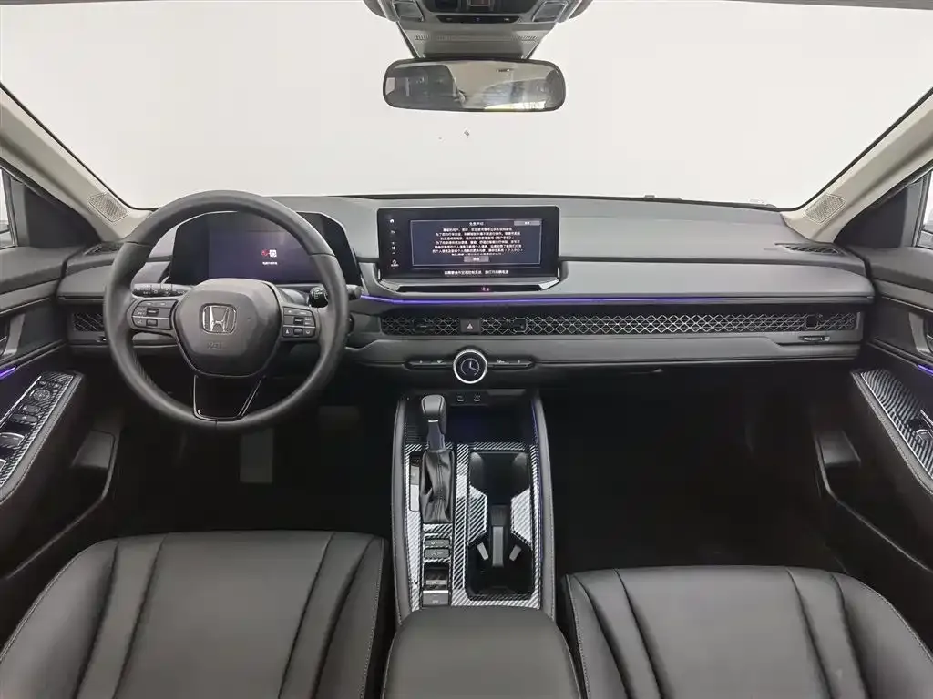 Honda Accord — фото 10