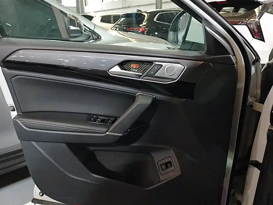 Volkswagen Tayron X 2021 из CN, фото 5