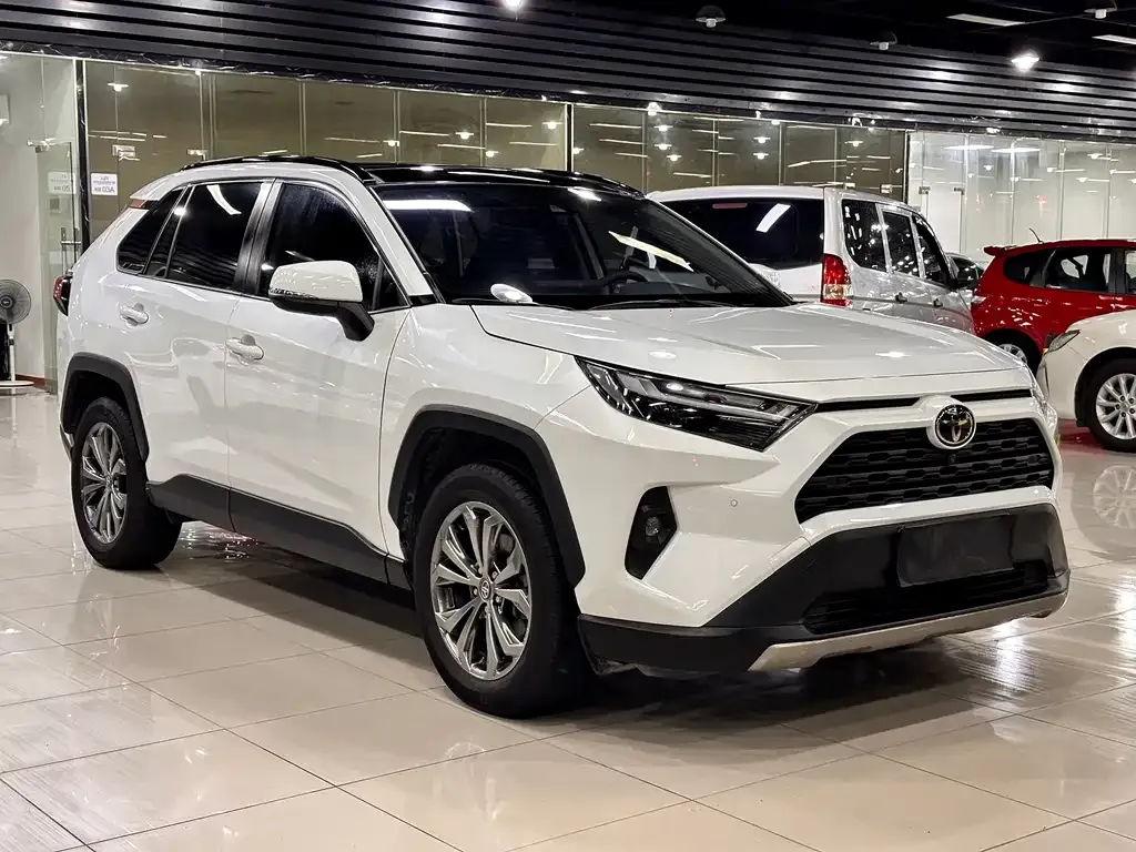 Toyota RAV4 — фото 4