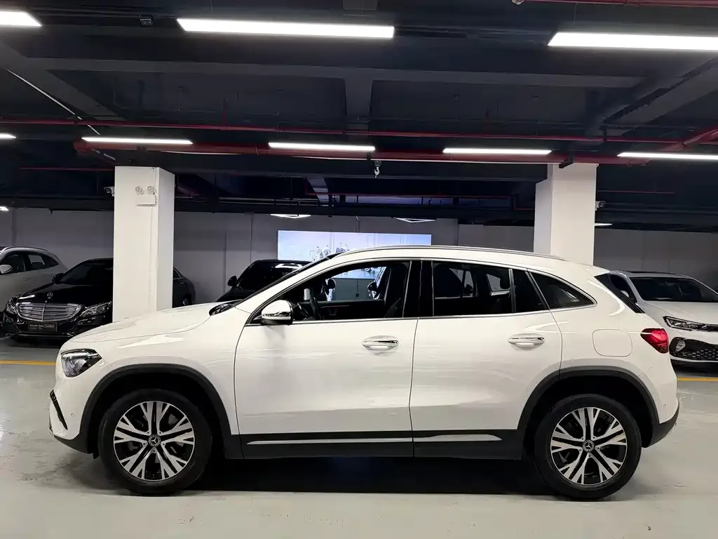 Mercedes-Benz GLA — фото 8