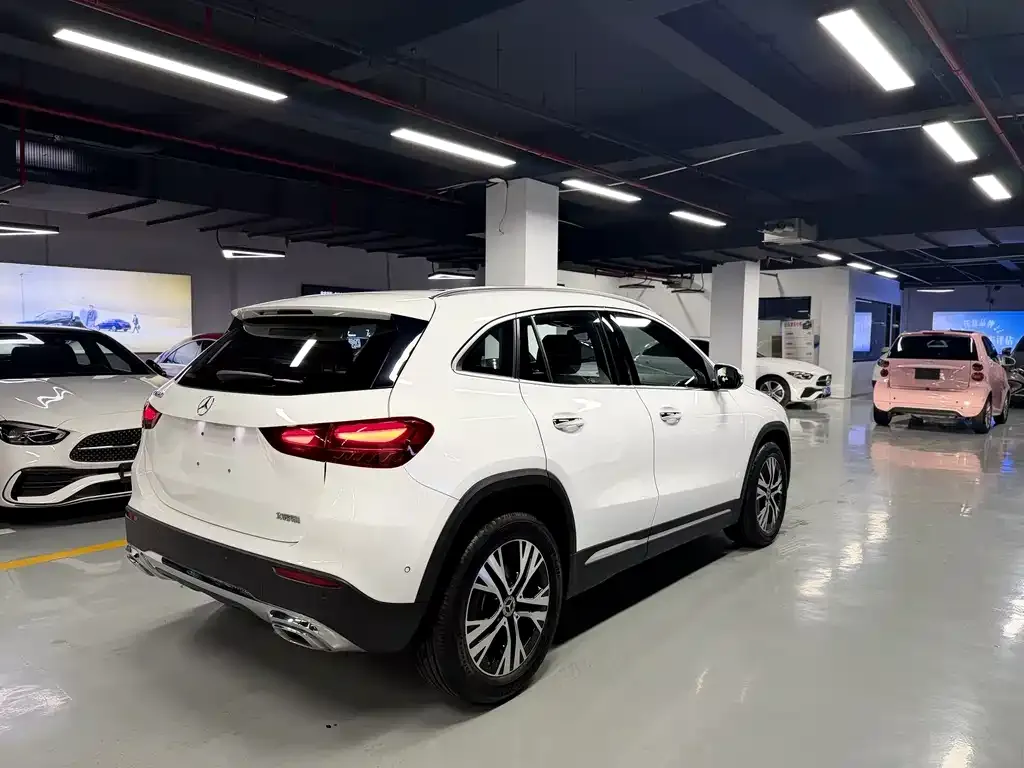 Mercedes-Benz GLA — фото 6