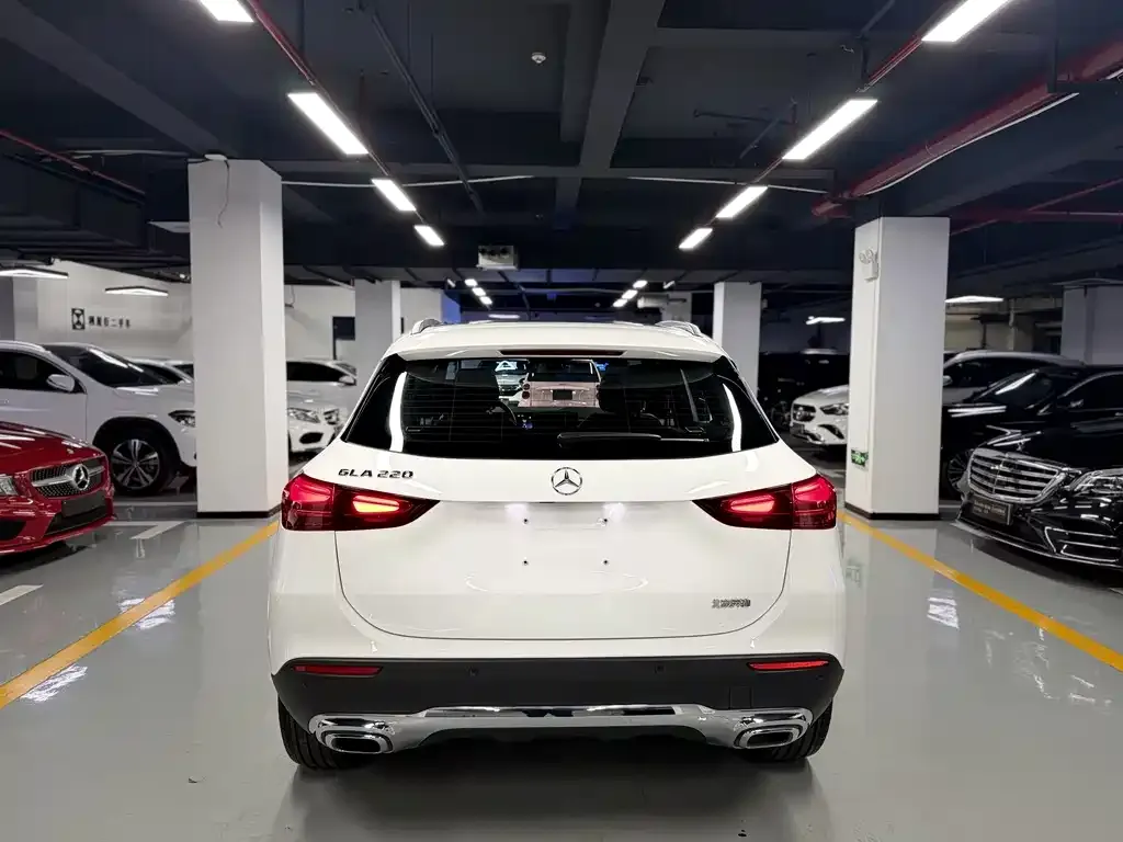 Mercedes-Benz GLA — фото 9