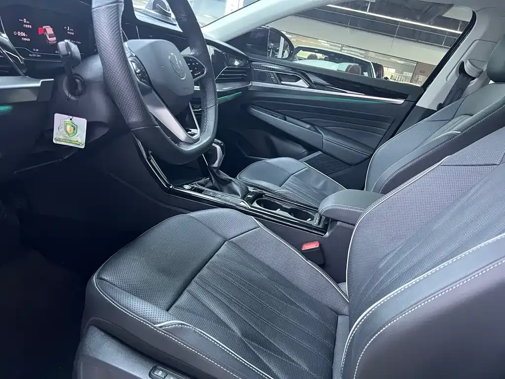 Volkswagen Passat — фото 8