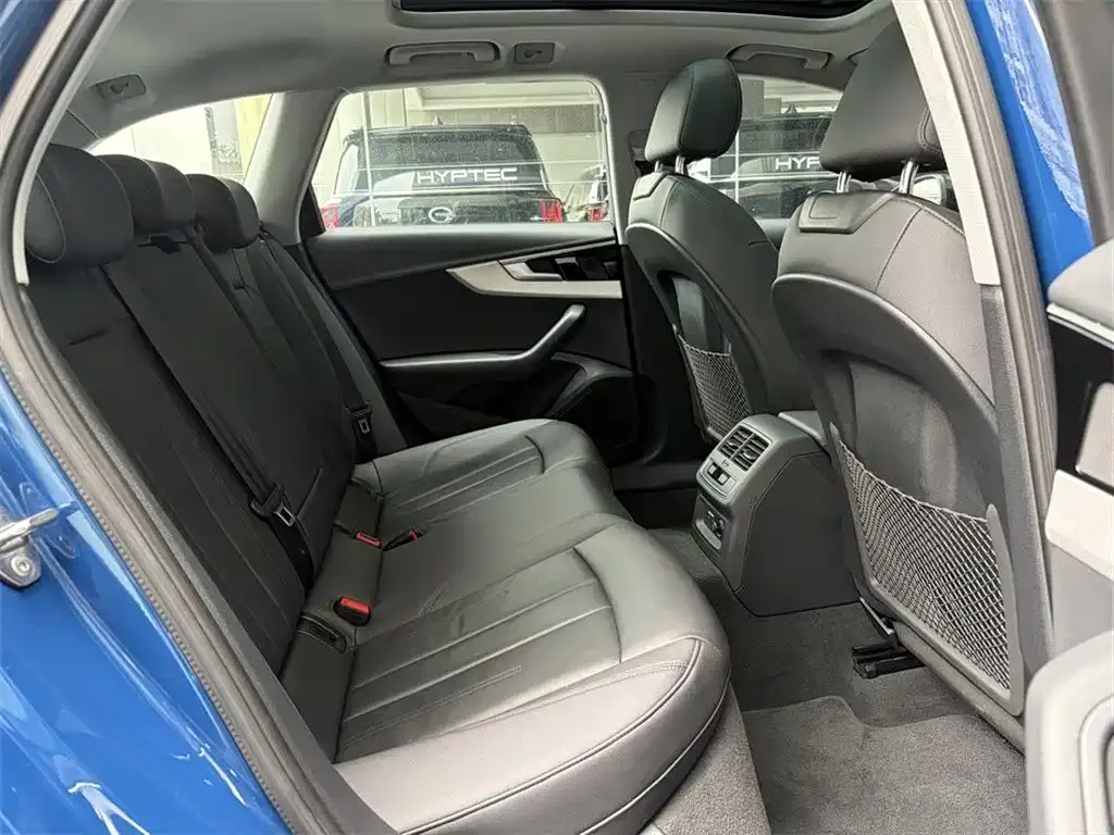 Audi A4 (Import) 2024 из CN, фото 5