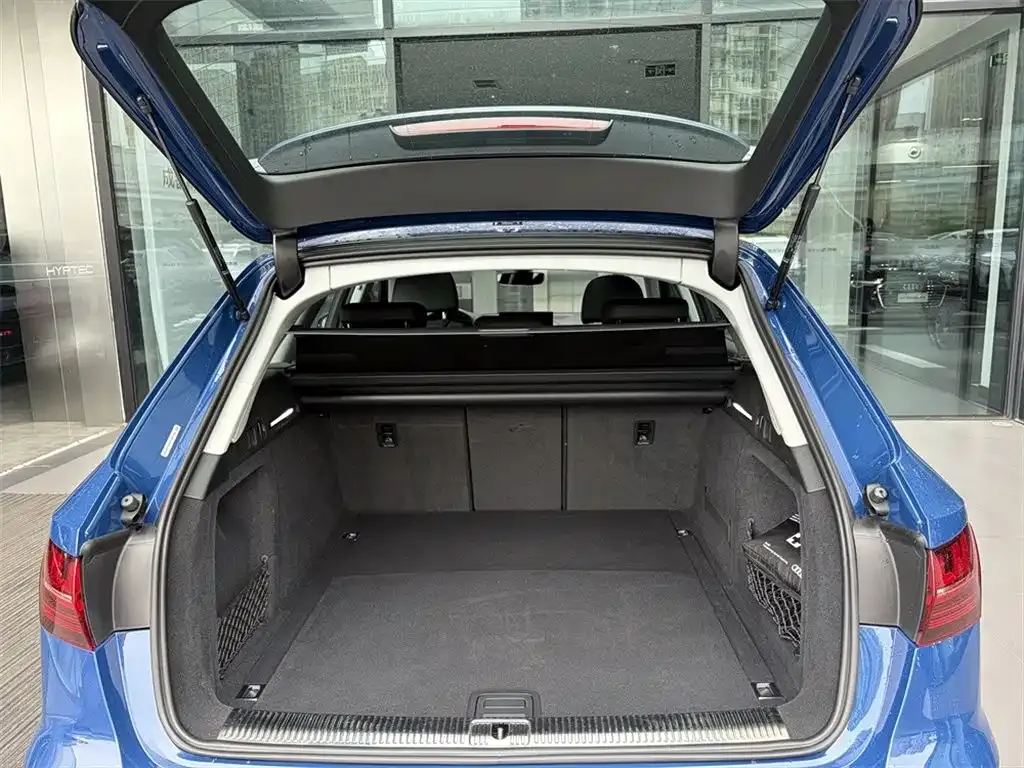 Audi A4 (Import) 2024 из CN, фото 10