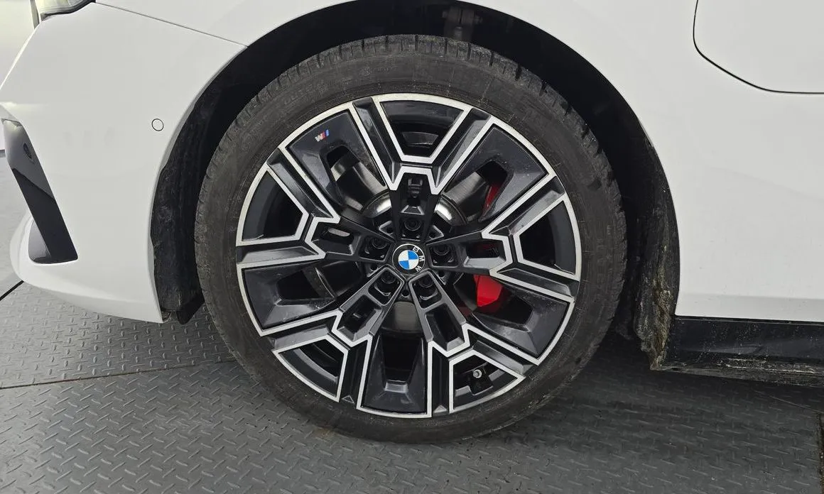 BMW 5-Series 2026 из KR, фото 6