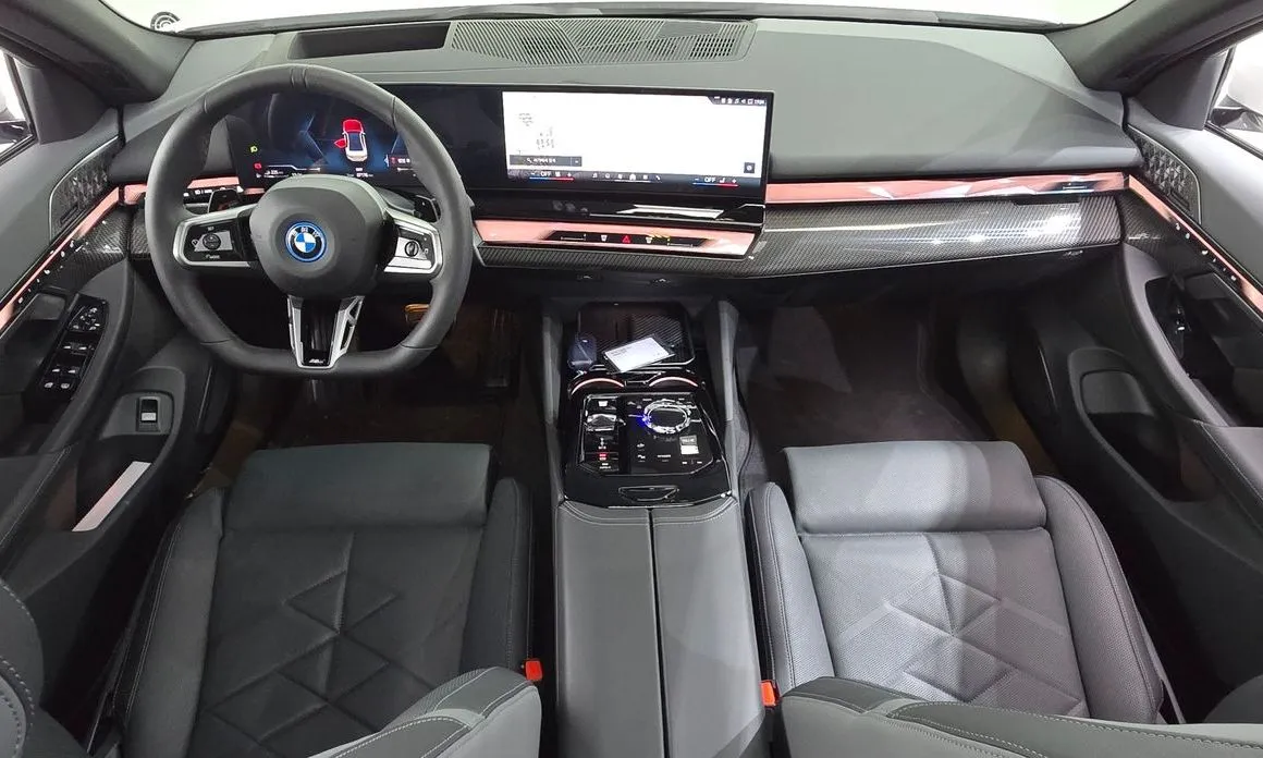 BMW 5-Series 2026 из KR, фото 10