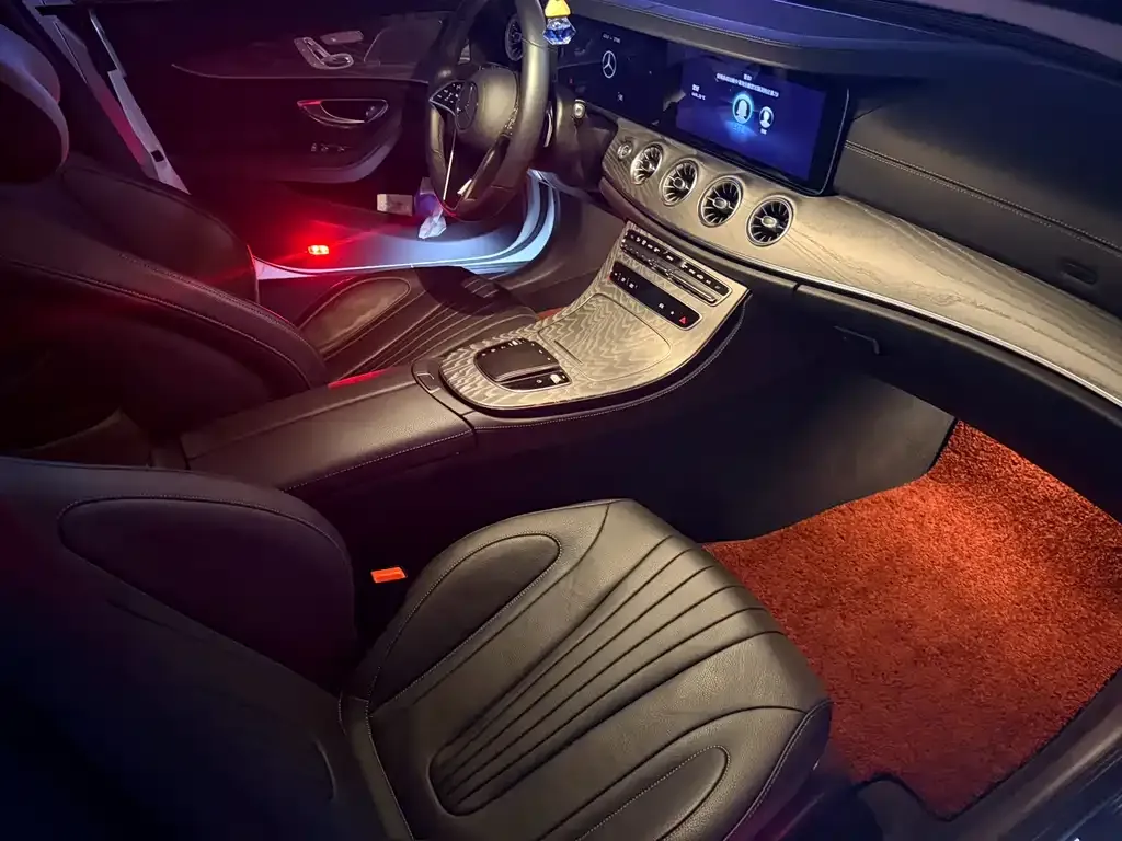 Mercedes-Benz CLS — фото 6