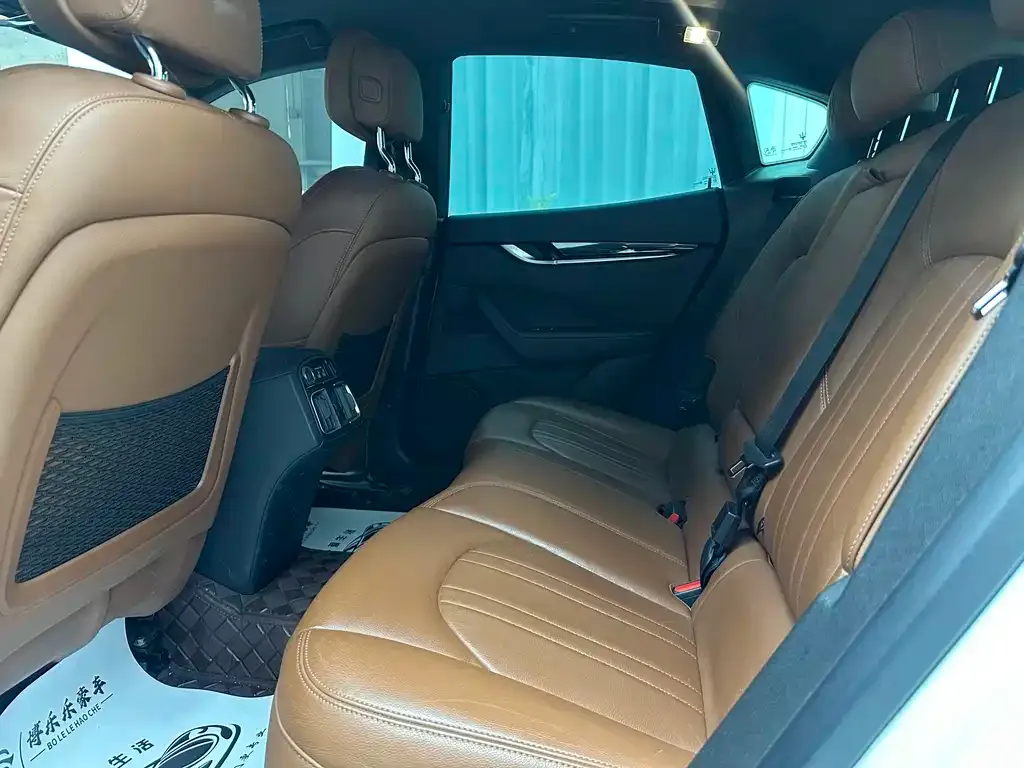Maserati Levante 2022 из CN, фото 8