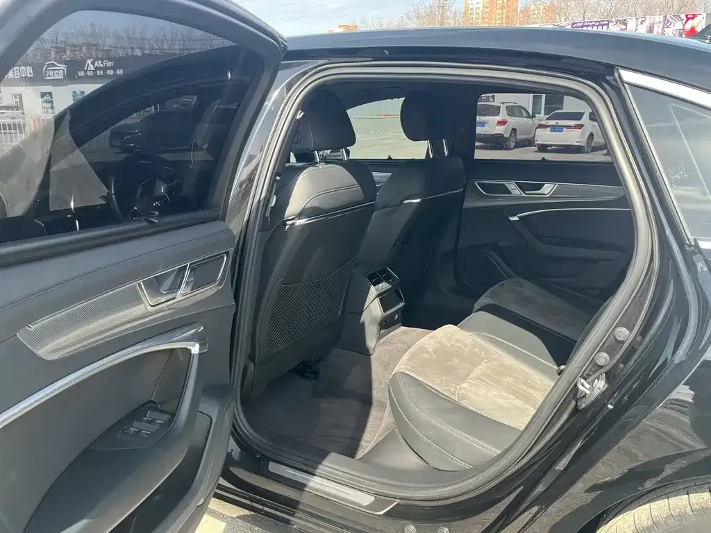 Audi A6L New Energy 2022 из CN, фото 2