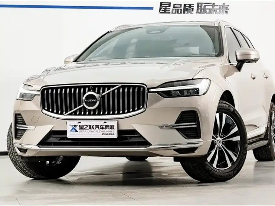 Volvo XC60 — фото 8