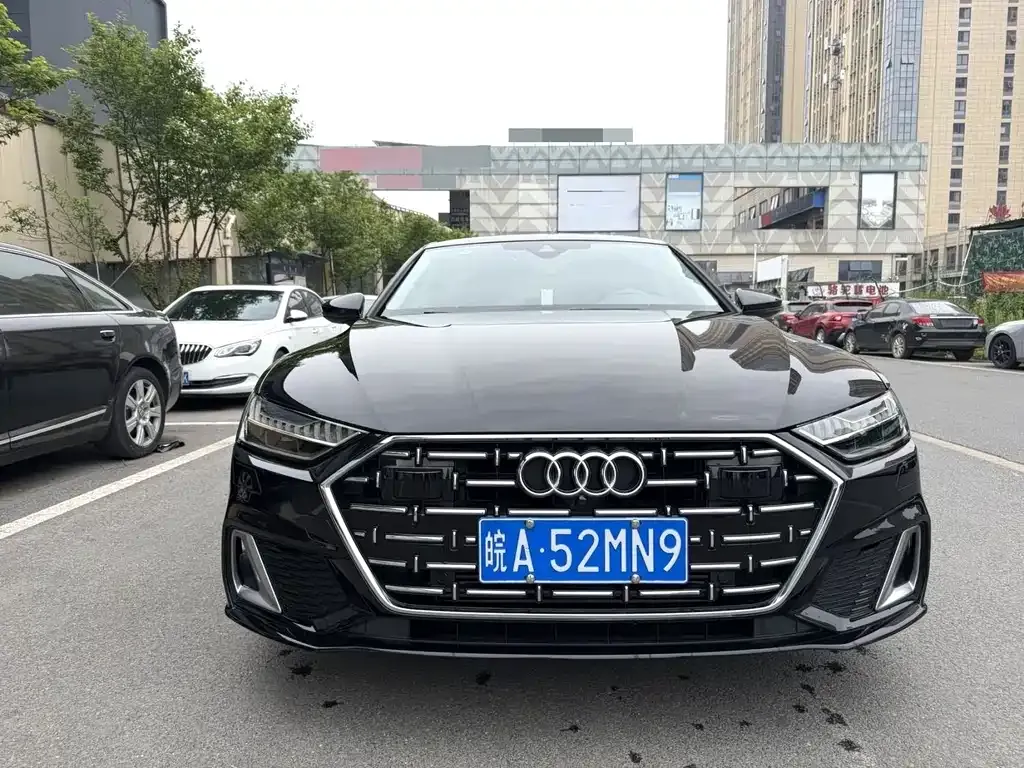 Audi A7L — фото 7