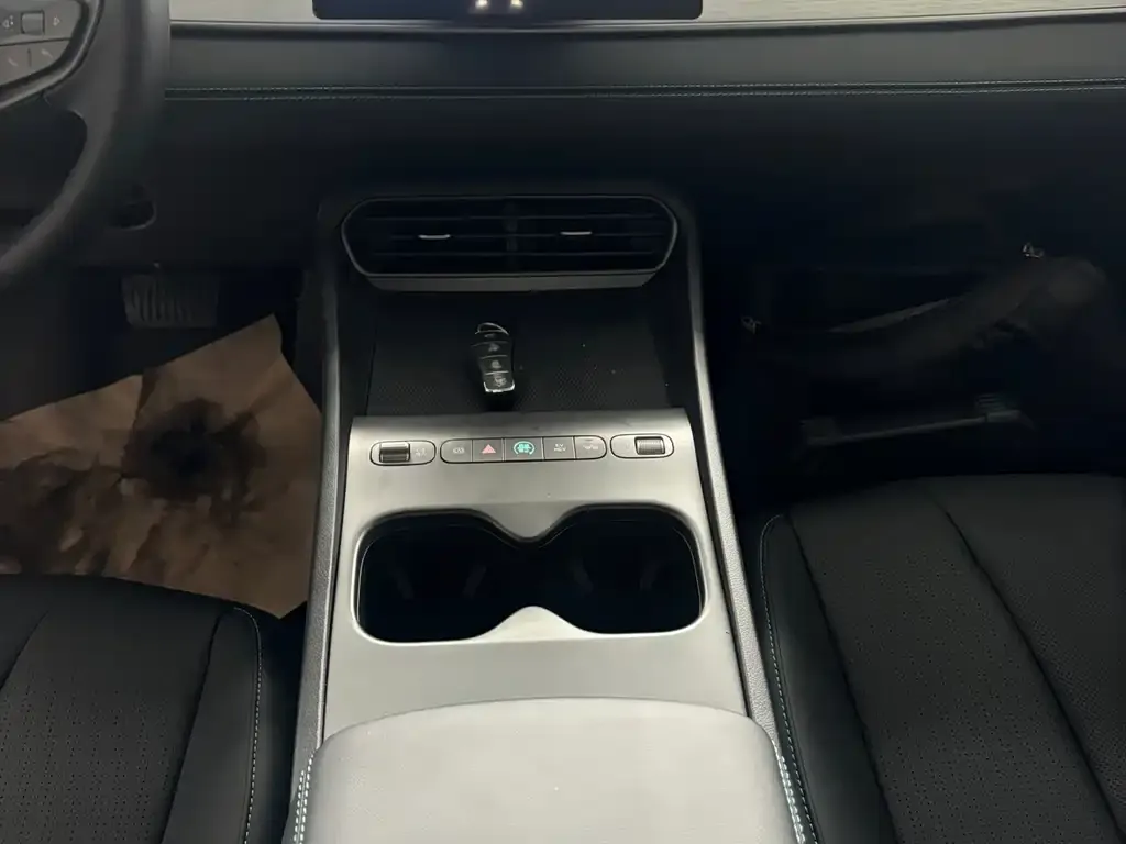 BYD Seal 05 DM-i 2025 из CN, фото 2
