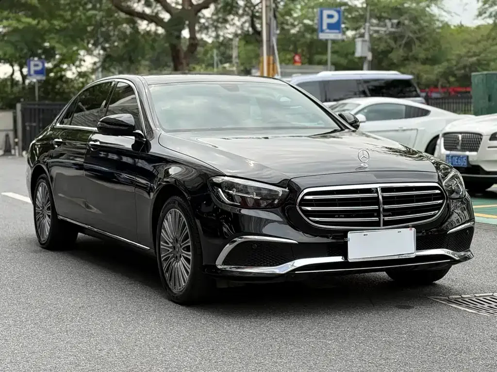 Mercedes-Benz E-Class — фото 10