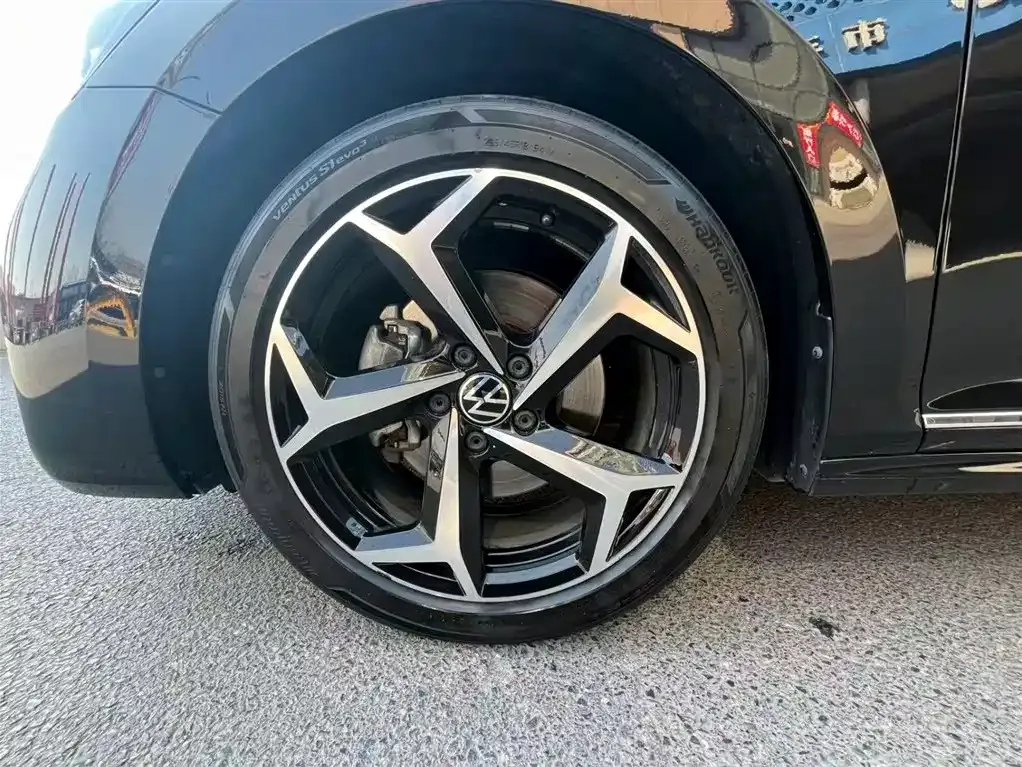 Volkswagen Passat — фото 10