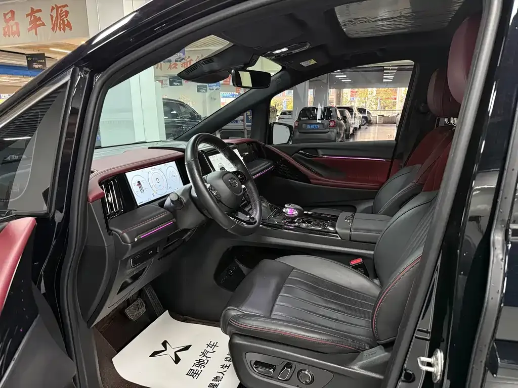 GAC Motor Trumpchi M8 — фото 10