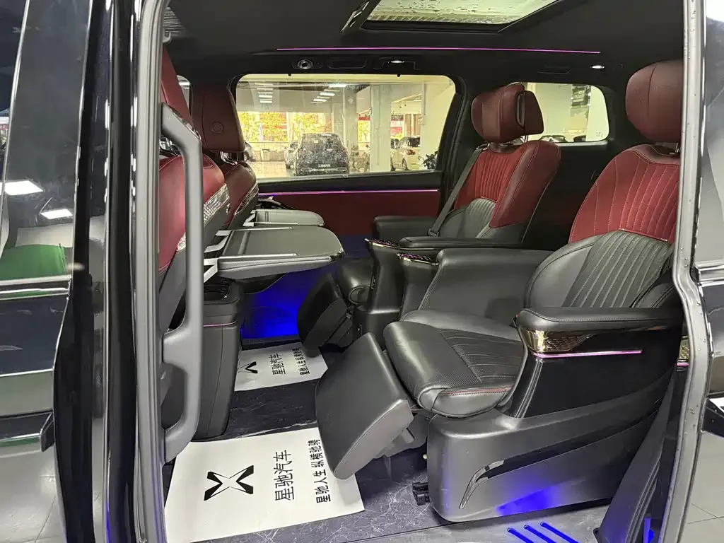 GAC Motor Trumpchi M8 — фото 6