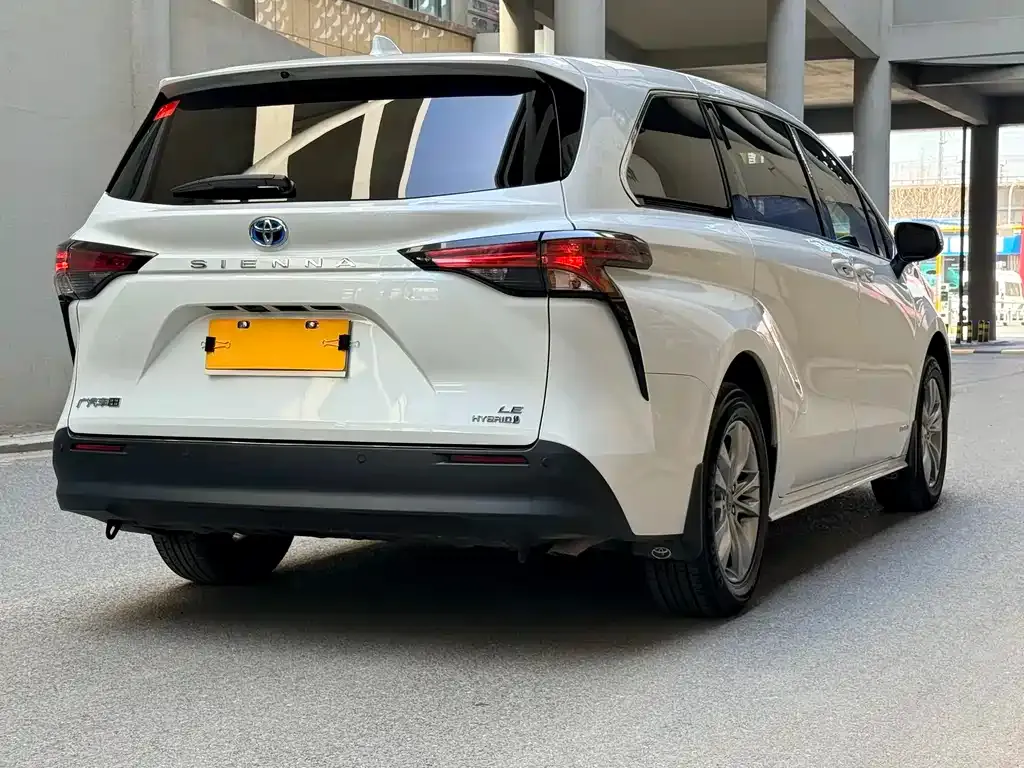 Toyota Sienna 2024 из CN, фото 10