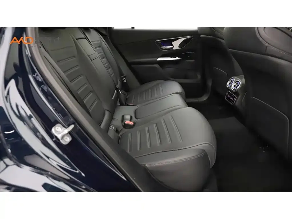 Mercedes-Benz GLC 2024 из CN, фото 10