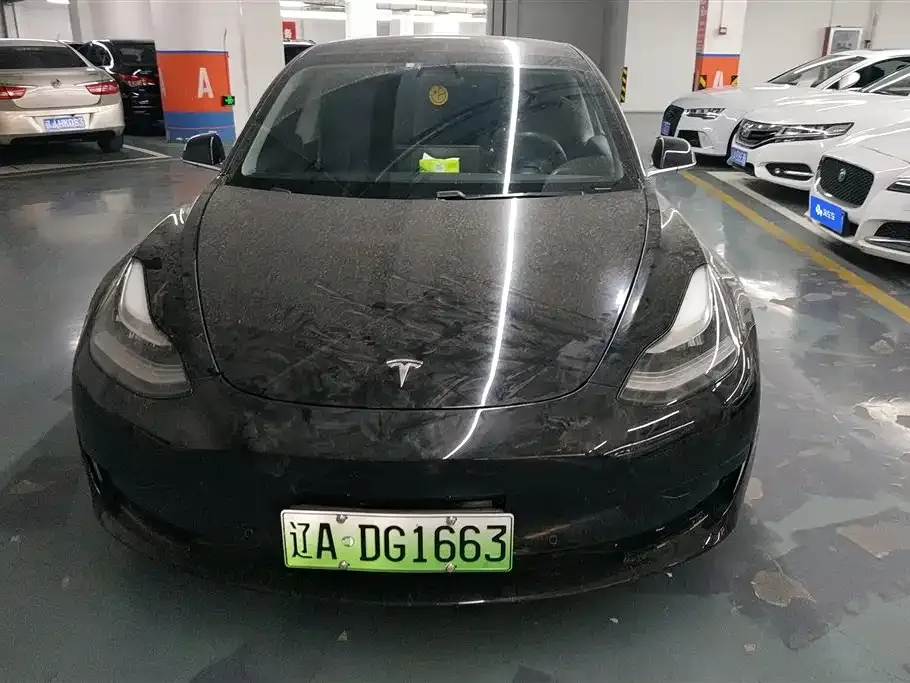 Tesla Model 3 — фото 9