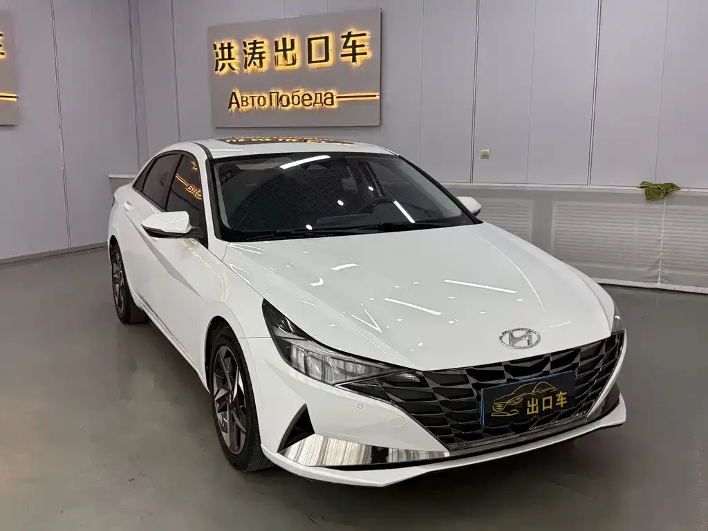 Hyundai Elantra — фото 7