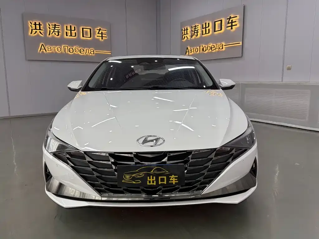 Hyundai Elantra — фото 8