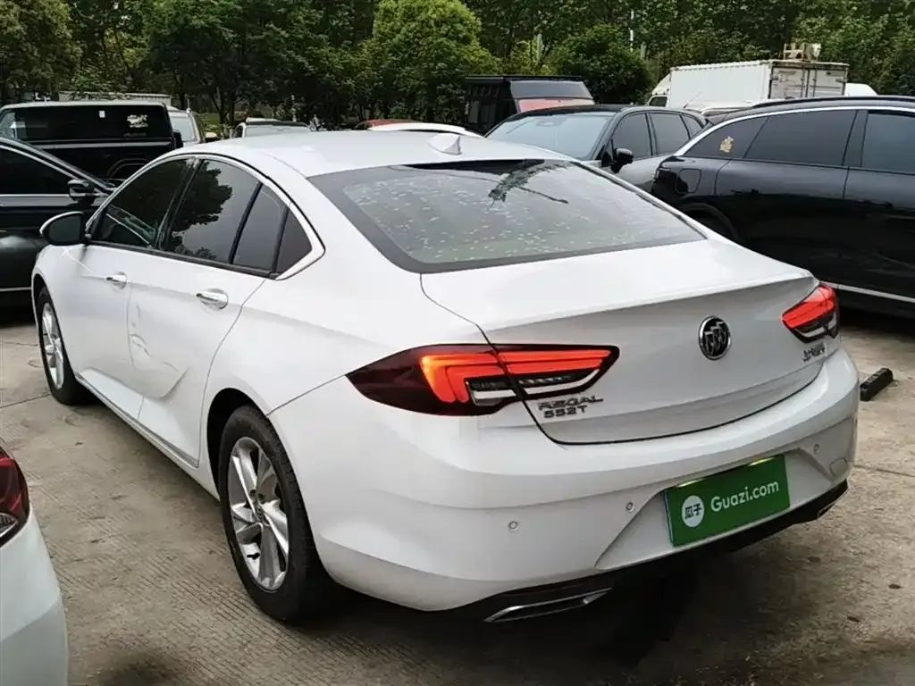 Buick Regal — фото 10