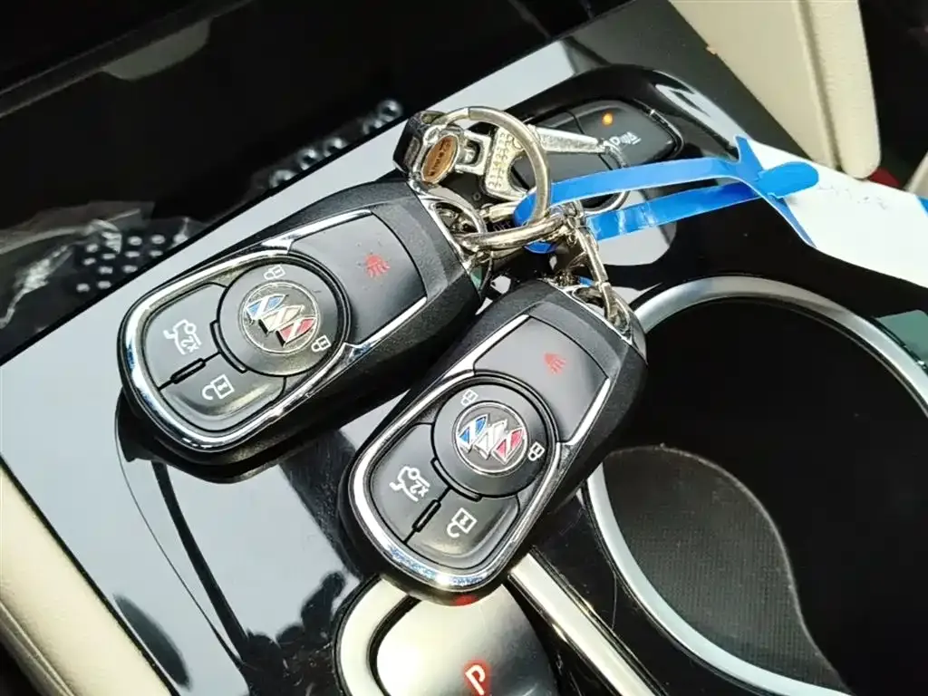 Buick Regal — фото 7