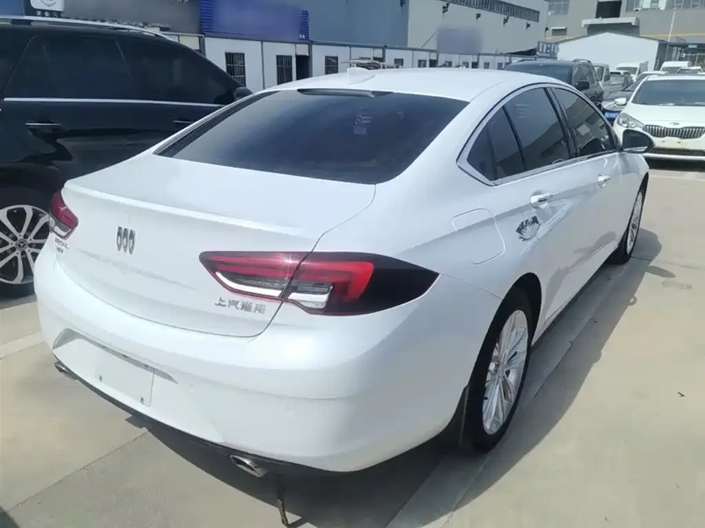 Buick Regal — фото 10