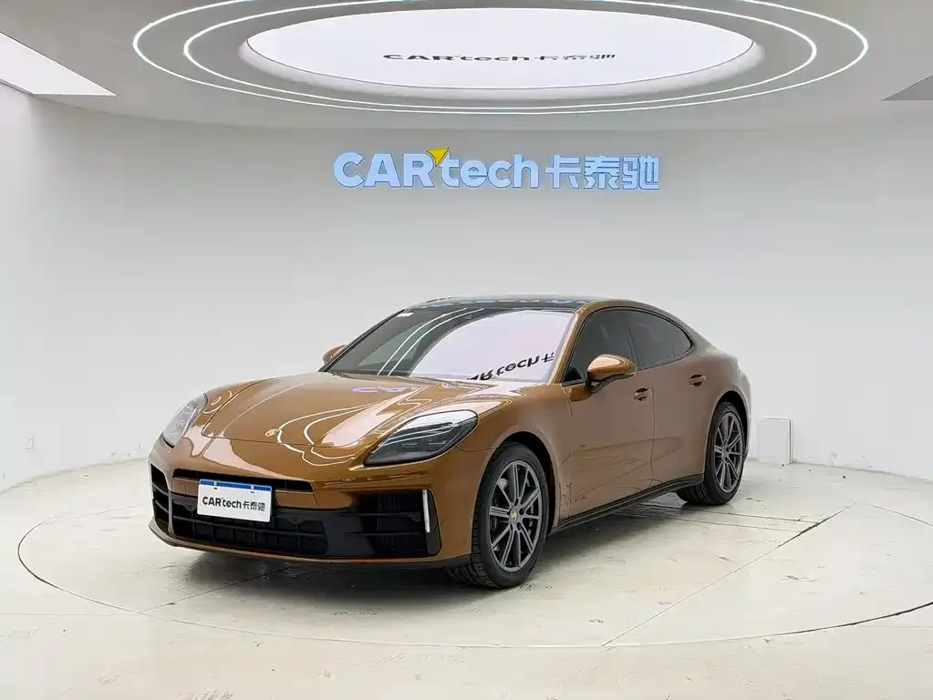 Porsche Panamera — фото 1