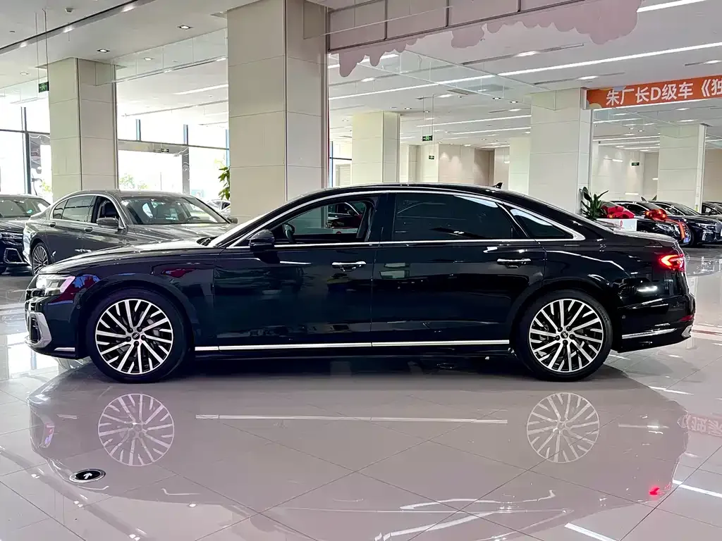 Audi A8 2024 из CN, фото 3
