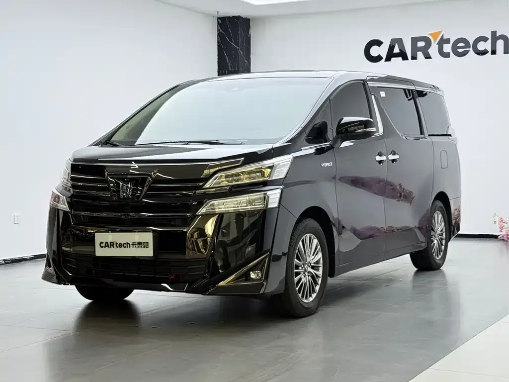 Toyota Vellfire — фото 1