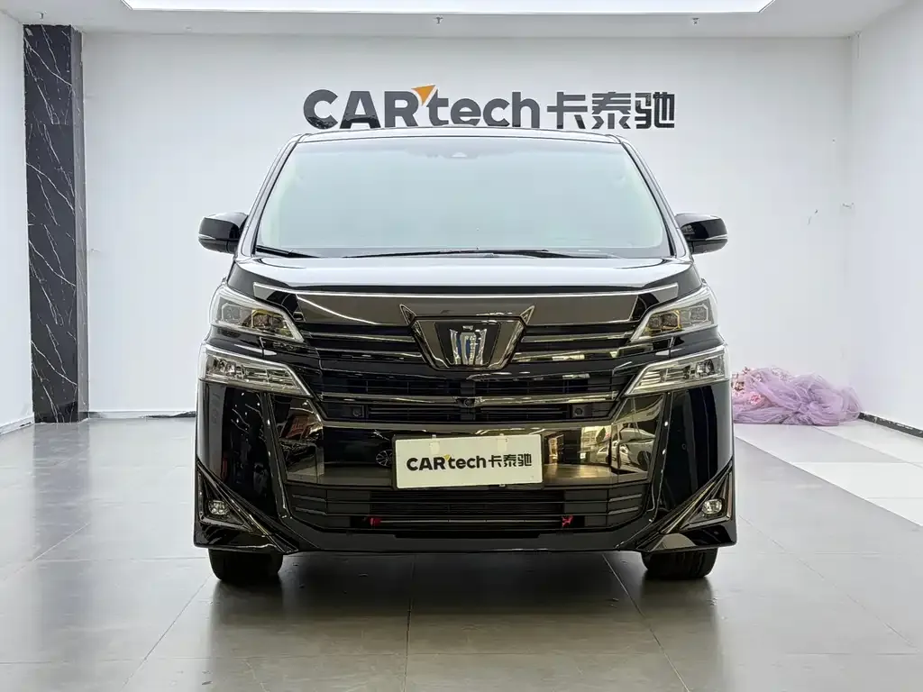 Toyota Vellfire — фото 3