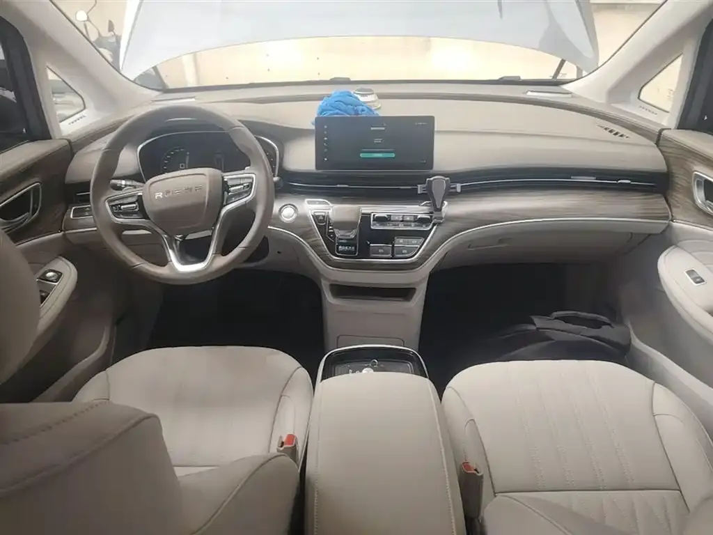 Roewe iMAX8 2023 из CN, фото 9