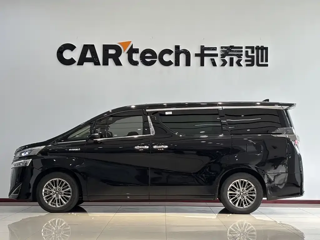 Toyota Vellfire — фото 7