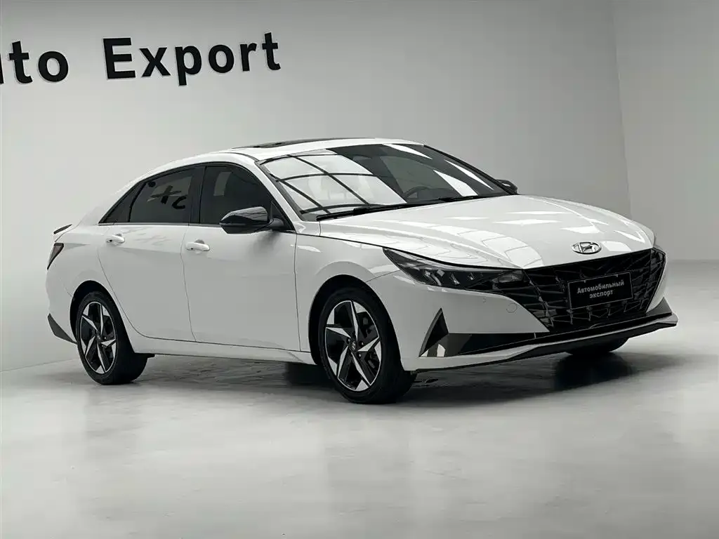 Hyundai Elantra — фото 3