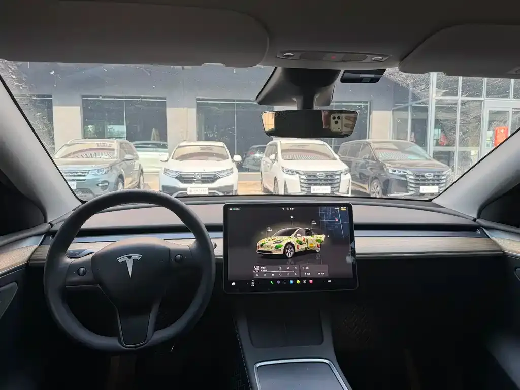 Tesla Model Y — фото 7