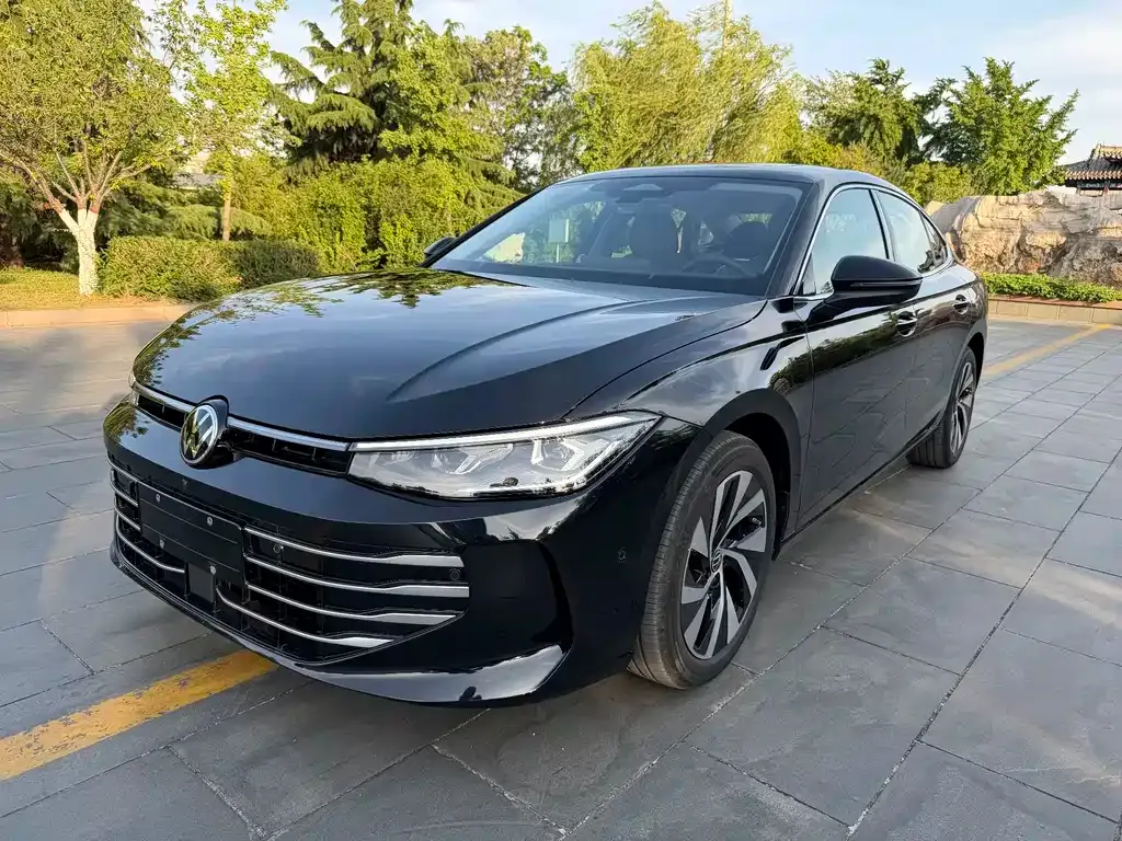 Volkswagen Passat — фото 1
