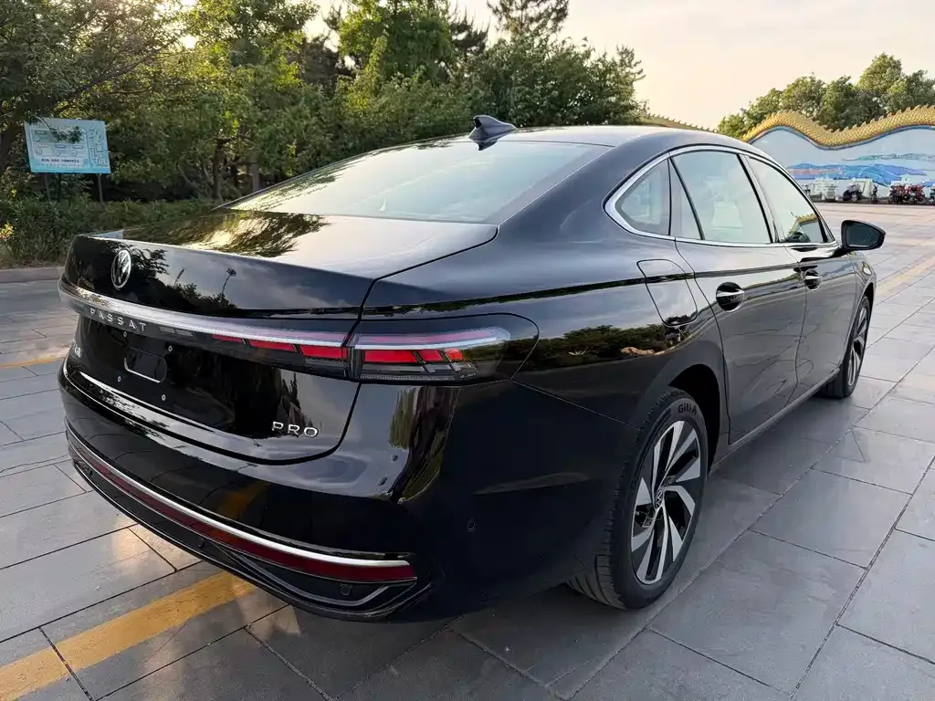 Volkswagen Passat — фото 4