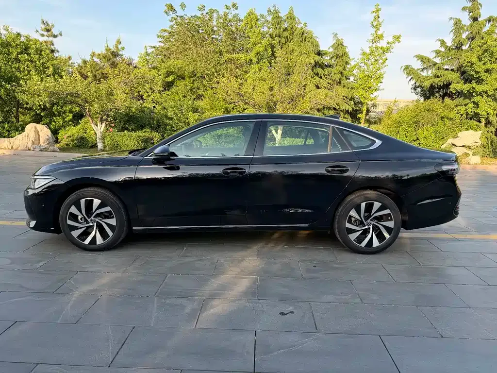 Volkswagen Passat — фото 8