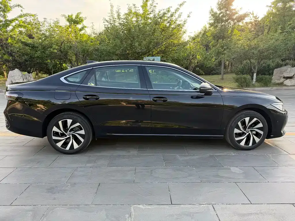 Volkswagen Passat — фото 10
