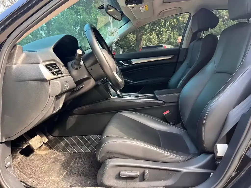 Honda Accord — фото 4