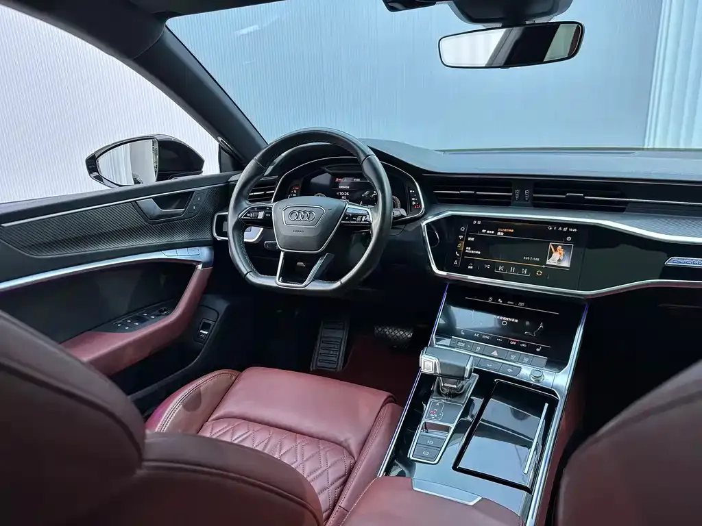 Audi A7L — фото 10