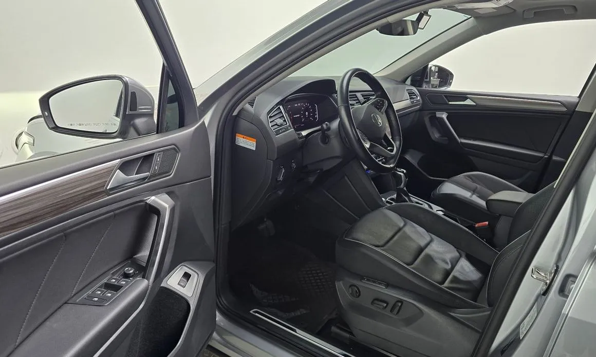 Volkswagen Tiguan — фото 8