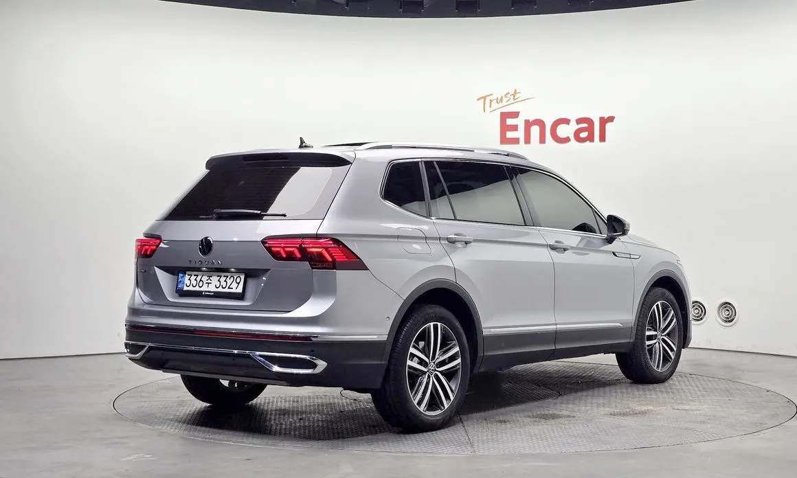 Volkswagen Tiguan — фото 7