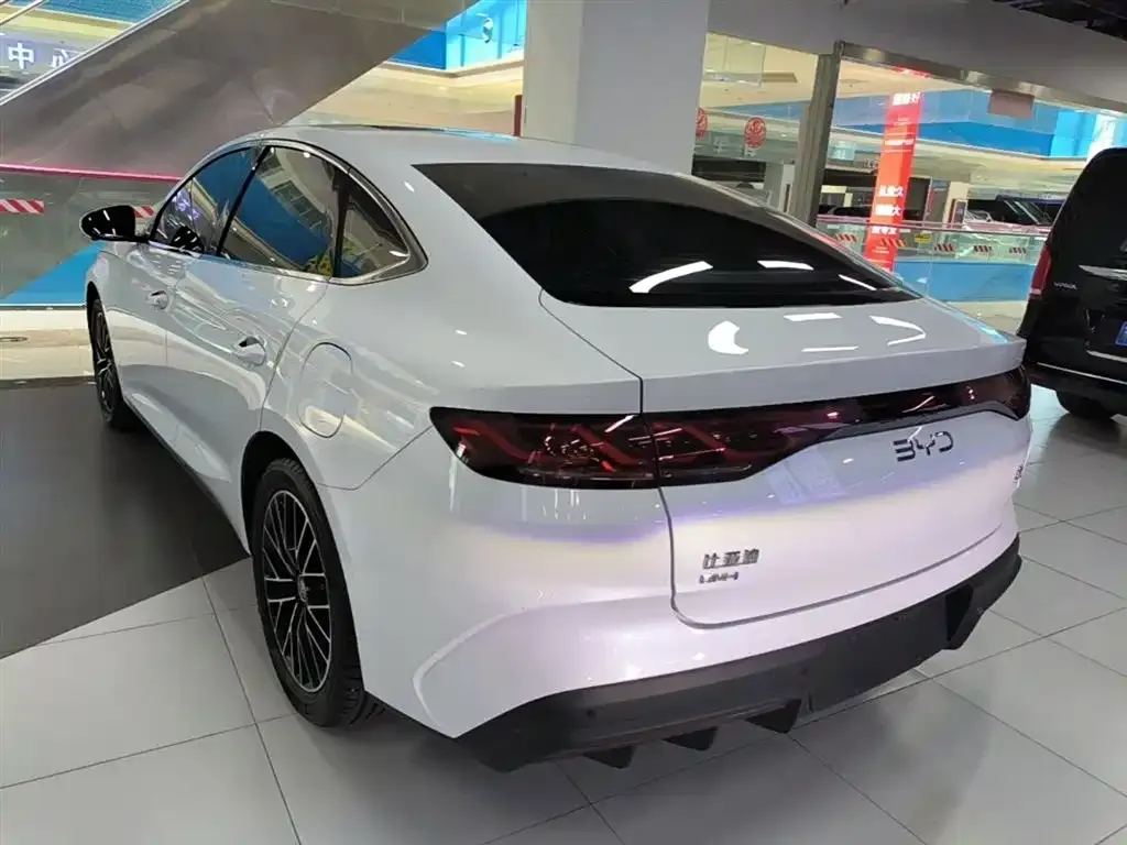 BYD Qin L — фото 4