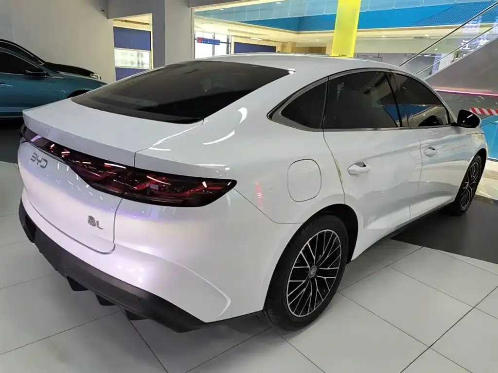 BYD Qin L — фото 8